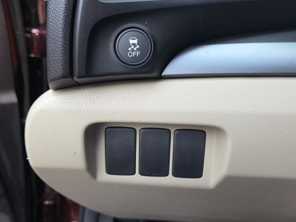 2013 Acura ILX 2.0L Technology photo 22