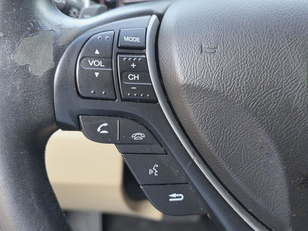 2013 Acura ILX 2.0L Technology photo 23