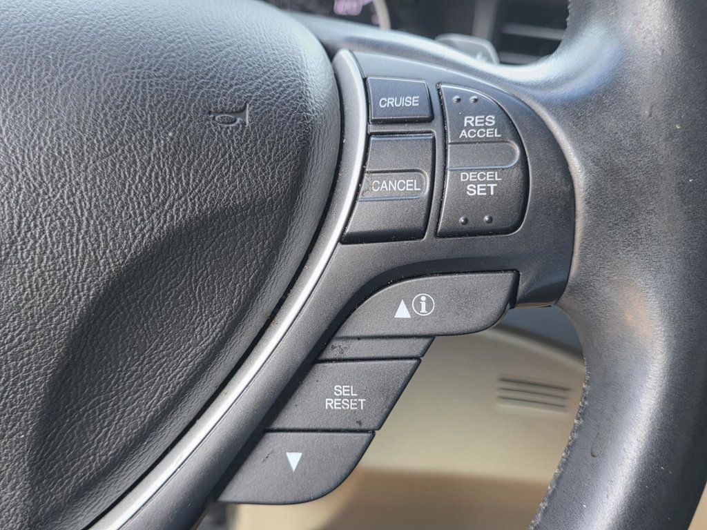 2013 Acura ILX 2.0L Technology photo 24