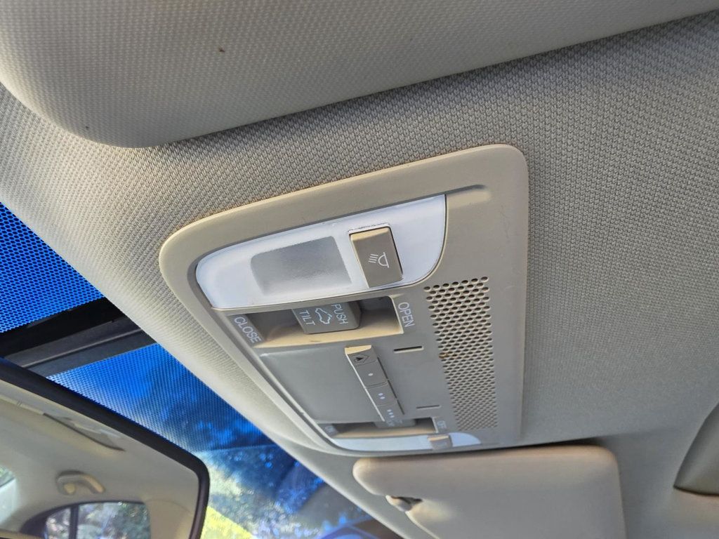 2013 Acura ILX 2.0L Technology photo 25
