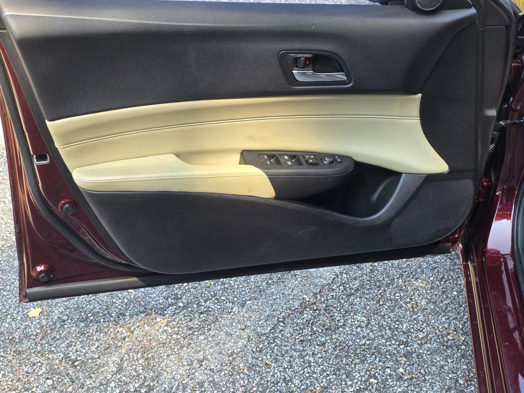 2013 Acura ILX 2.0L Technology photo 26