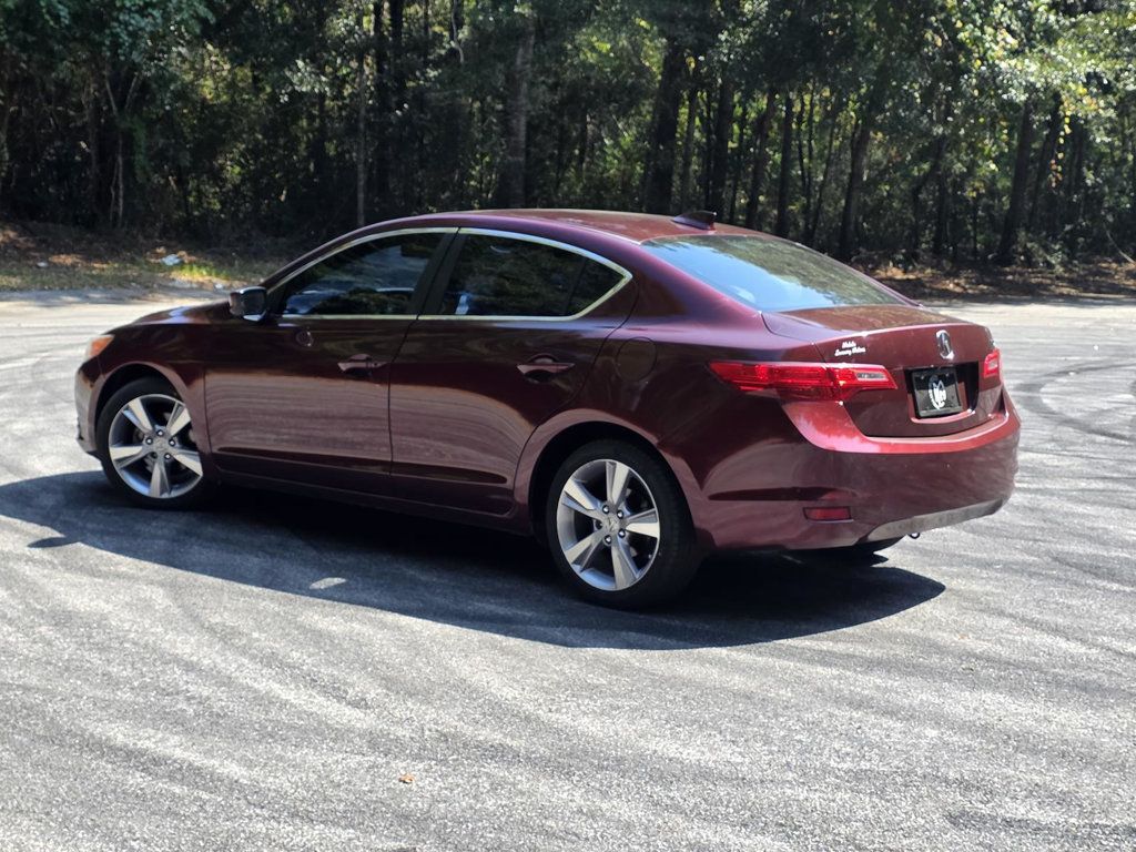 2013 Acura ILX 2.0L Technology photo 4