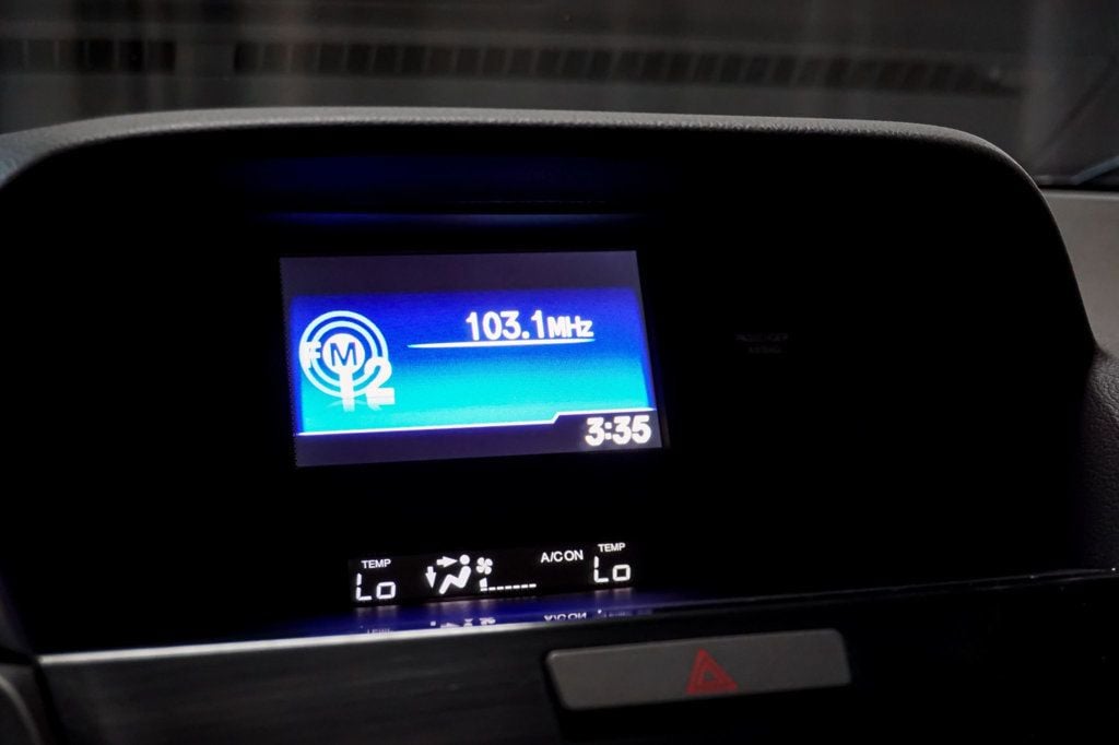 2013 Acura ILX 2.4L Premium photo 22
