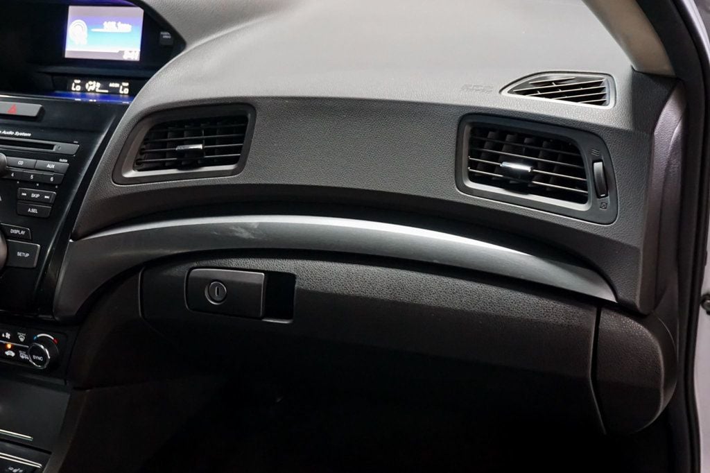 2013 Acura ILX 2.4L Premium photo 35