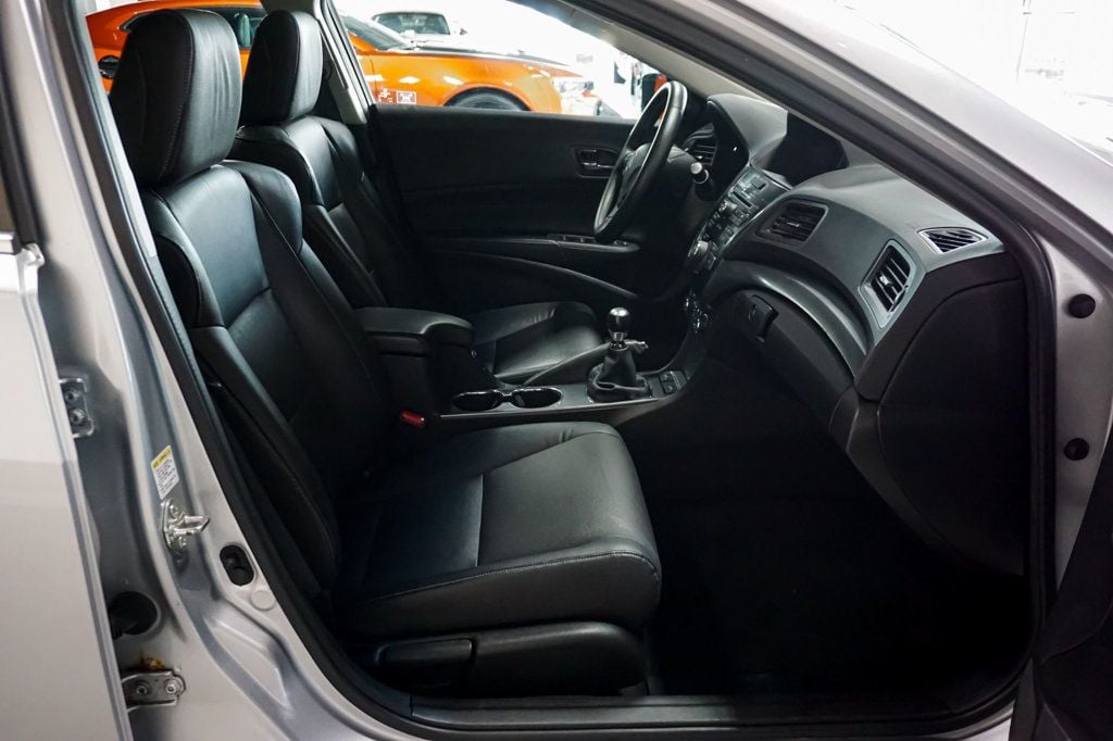 2013 Acura ILX 2.4L Premium photo 36