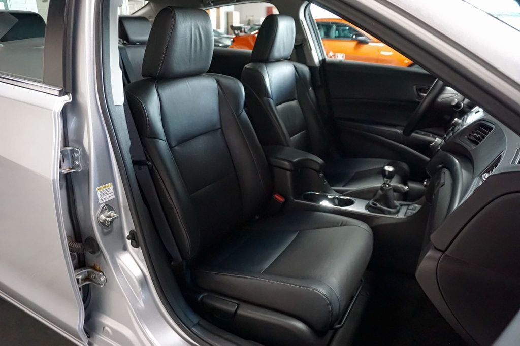 2013 Acura ILX 2.4L Premium photo 37