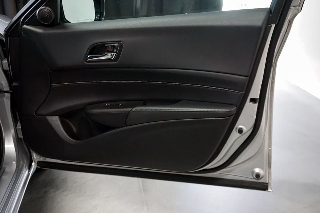 2013 Acura ILX 2.4L Premium photo 38