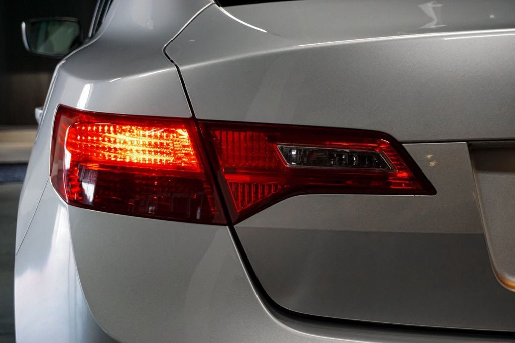 2013 Acura ILX 2.4L Premium photo 61