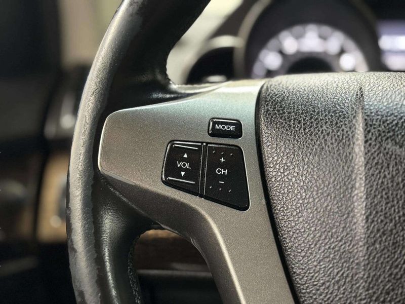 2013 Acura MDX AWD 4dr Tech/Entertainment Pkg - 22978711 - 36