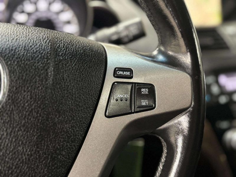 2013 Acura MDX AWD 4dr Tech/Entertainment Pkg - 22978711 - 38