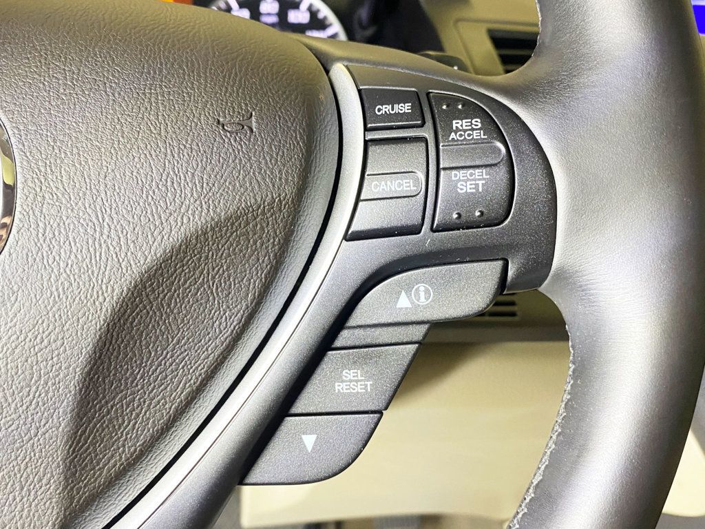 2013 Acura RDX Base photo 24