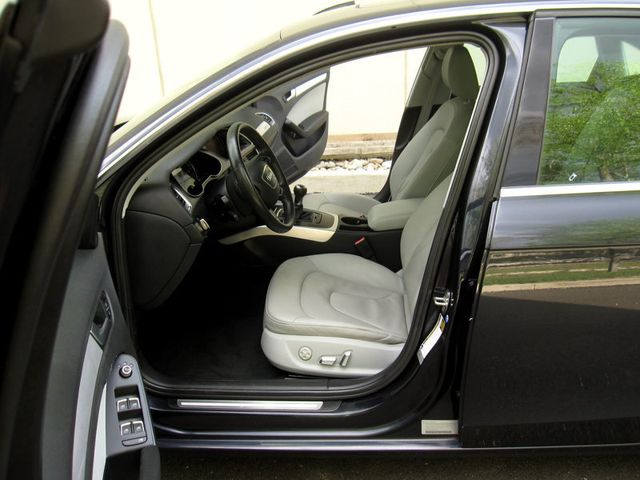 2013 Audi A4 4dr Sedan Manual quattro 2.0T Premium Plus - 23015091 - 16