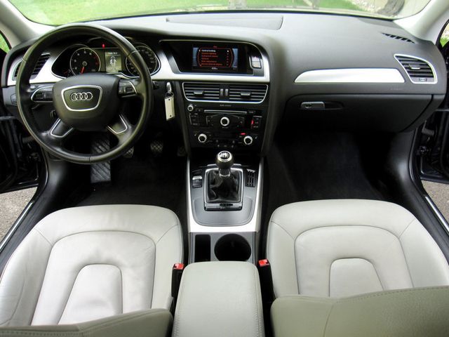 2013 Audi A4 4dr Sedan Manual quattro 2.0T Premium Plus - 23015091 - 18
