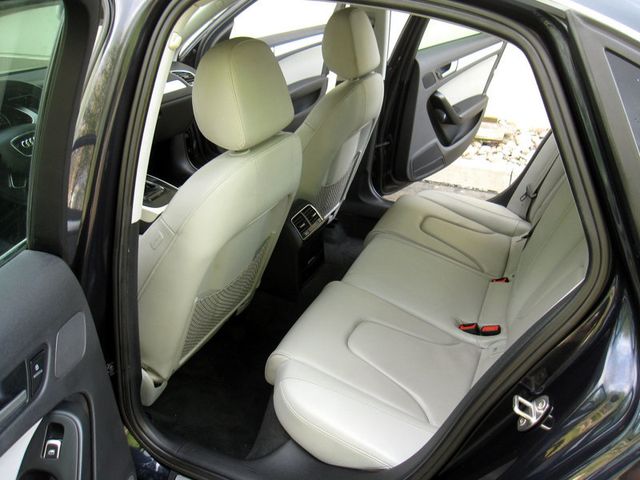 2013 Audi A4 4dr Sedan Manual quattro 2.0T Premium Plus - 23015091 - 26