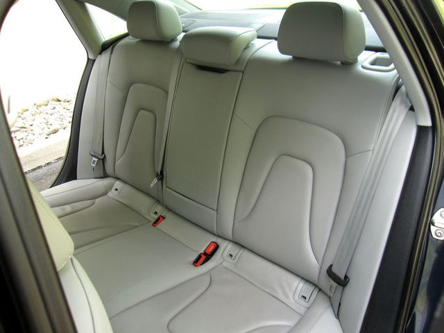 2013 Audi A4 4dr Sedan Manual quattro 2.0T Premium Plus - 23015091 - 27