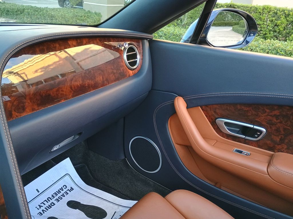 2013 Bentley Continental GT 2dr Convertible - 22950361 - 19