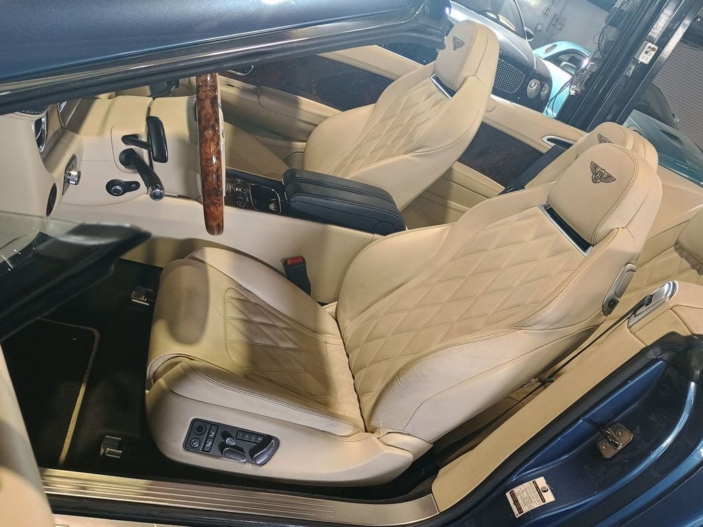 2013 Bentley Continental GT 2dr Convertible 1 Owner Florida Car - 23024692 - 16