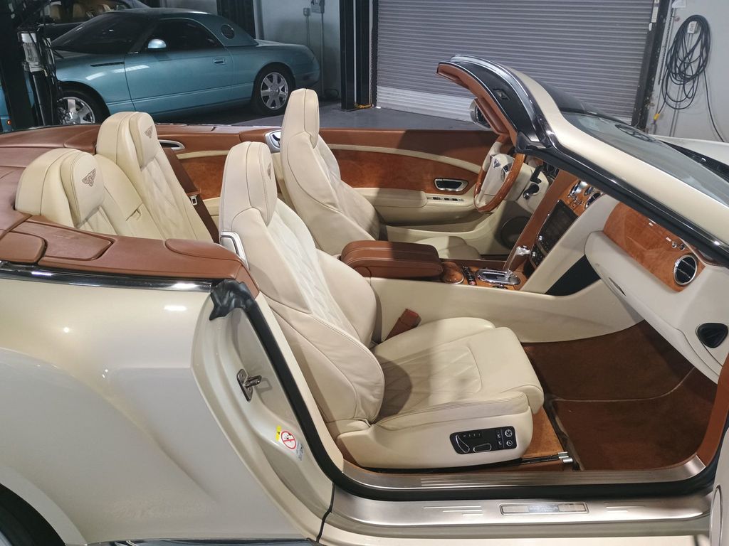 2013 Bentley Continental GT 2dr Convertible Clean Carfax - 23022896 - 34