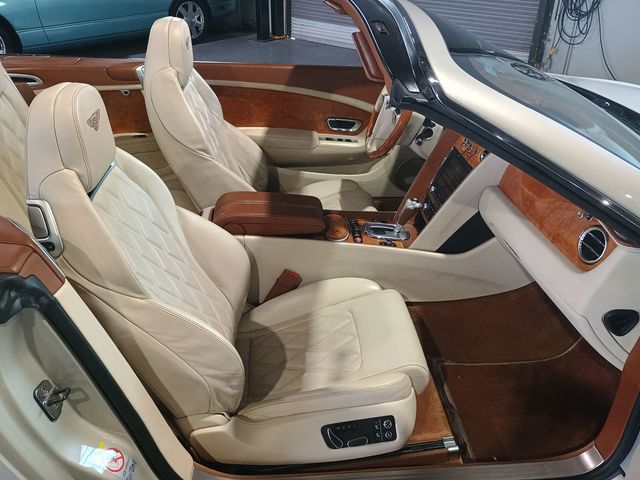 2013 Bentley Continental GT 2dr Convertible Clean Carfax - 23022896 - 35