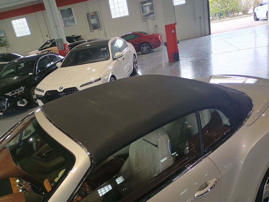 2013 Bentley Continental GT 2dr Convertible Clean Carfax - 23022896 - 52