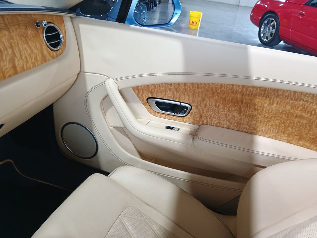 2013 Bentley Continental GT 2dr Convertible Mulliner Clean Carfax - 23076123 - 26