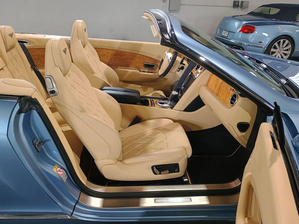 2013 Bentley Continental GT 2dr Convertible Mulliner Clean Carfax - 23076123 - 35