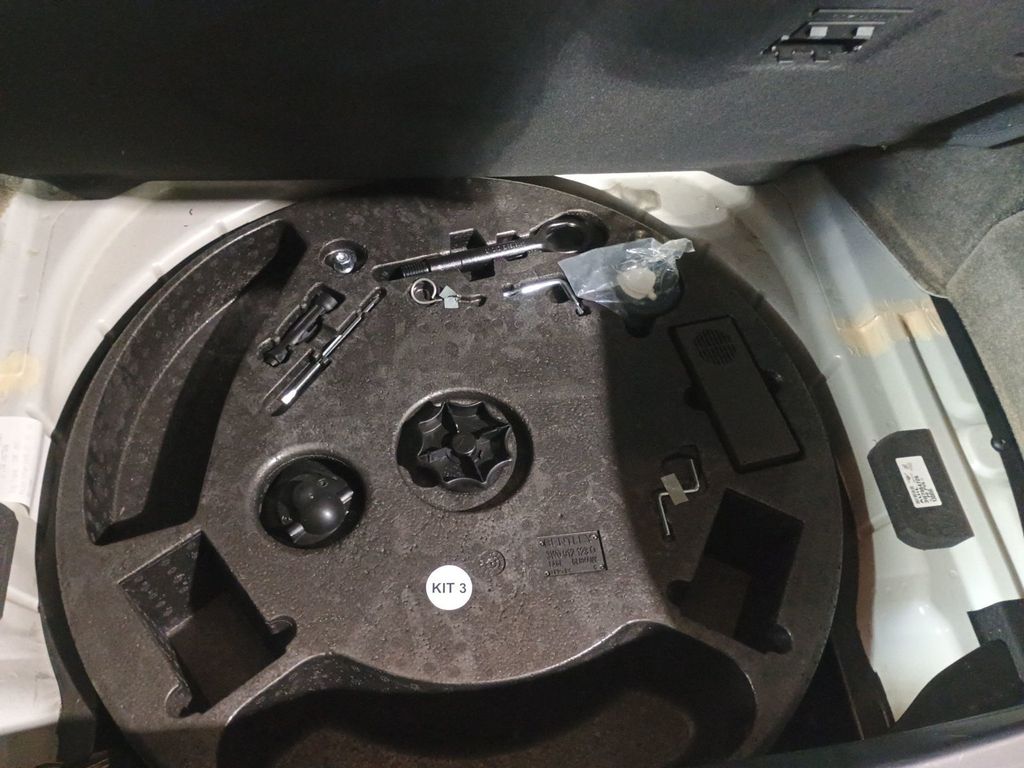 2013 Bentley Continental GT V8 2dr Convertible 1 Owner Clean Carfax - 22949255 - 40