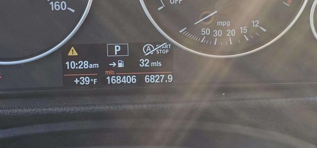 2013 BMW 3 Series 320i xDrive - 22985474 - 8