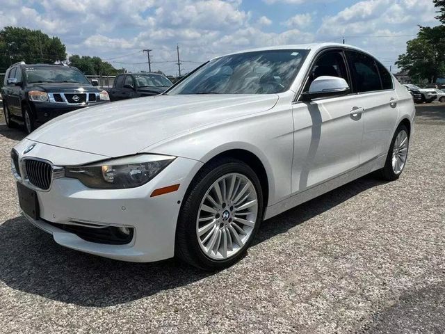 2013 BMW 3 Series 328i - 22483257 - 4