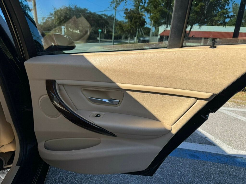 2013 BMW 3 Series 328i - 22981187 - 11