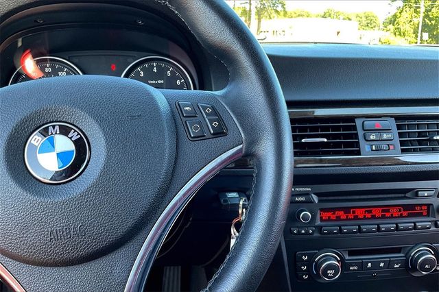 2013 BMW 3 Series 328i - 22916325 - 19