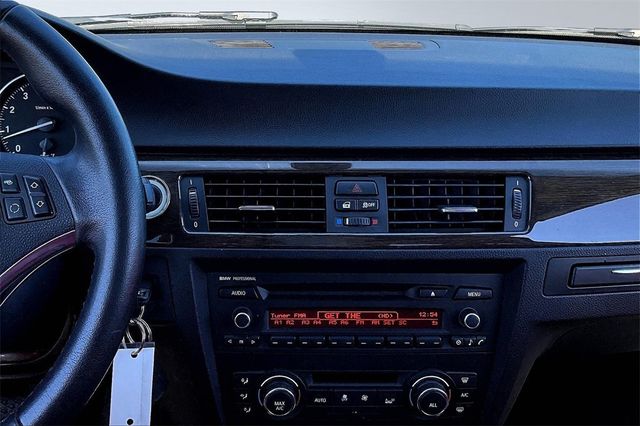 2013 BMW 3 Series 328i - 22916325 - 21