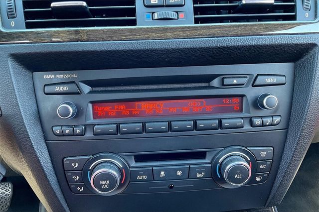 2013 BMW 3 Series 328i - 22916325 - 23