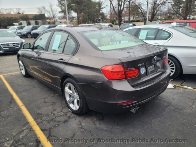 2013 BMW 3 Series 328i xDrive - 22767562 - 4