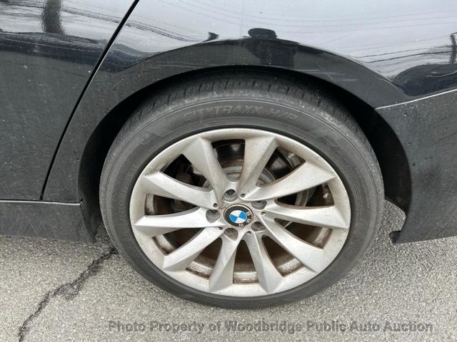 2013 BMW 3 Series 328i xDrive - 23010061 - 14