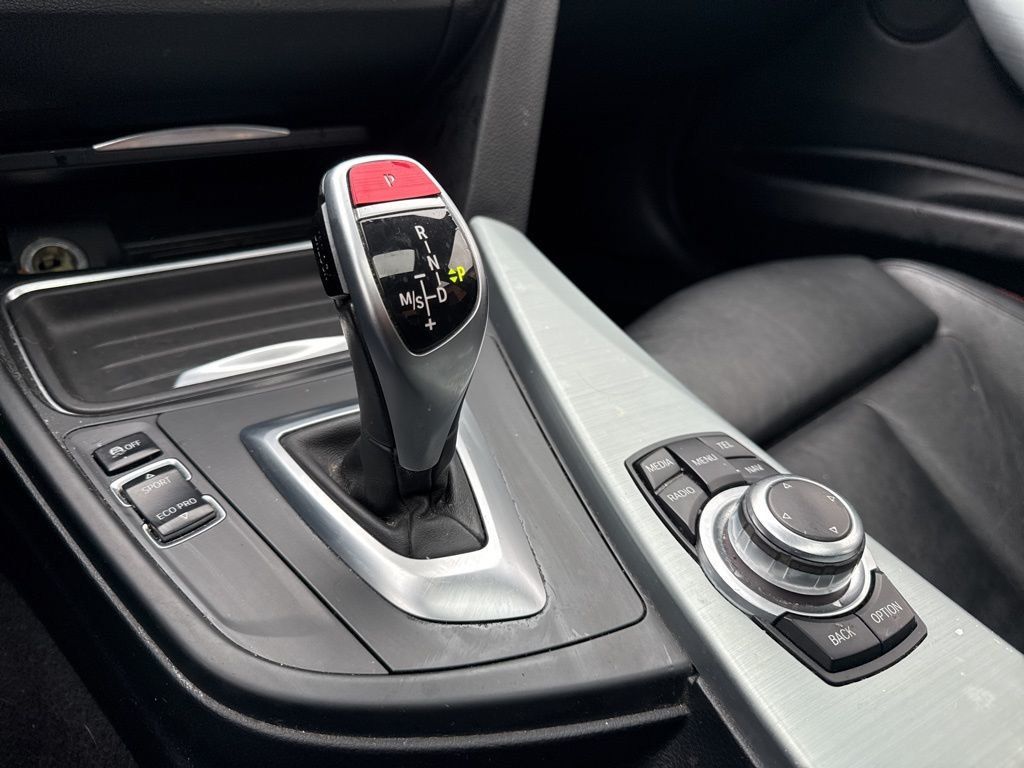 2013 BMW 3 Series 328i xDrive - 22988301 - 16