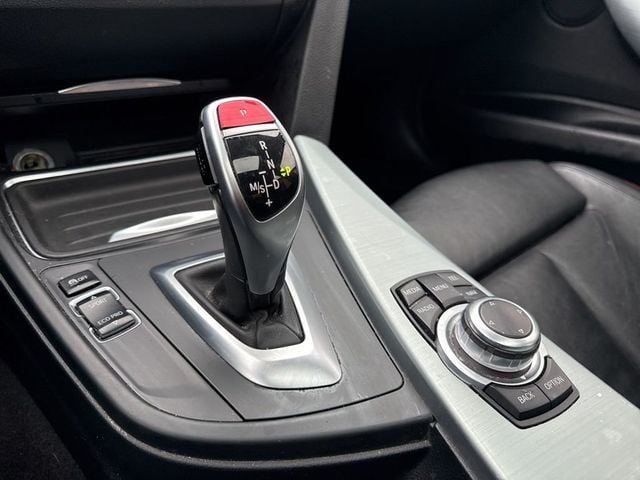 2013 BMW 3 Series 328i xDrive - 22988301 - 16