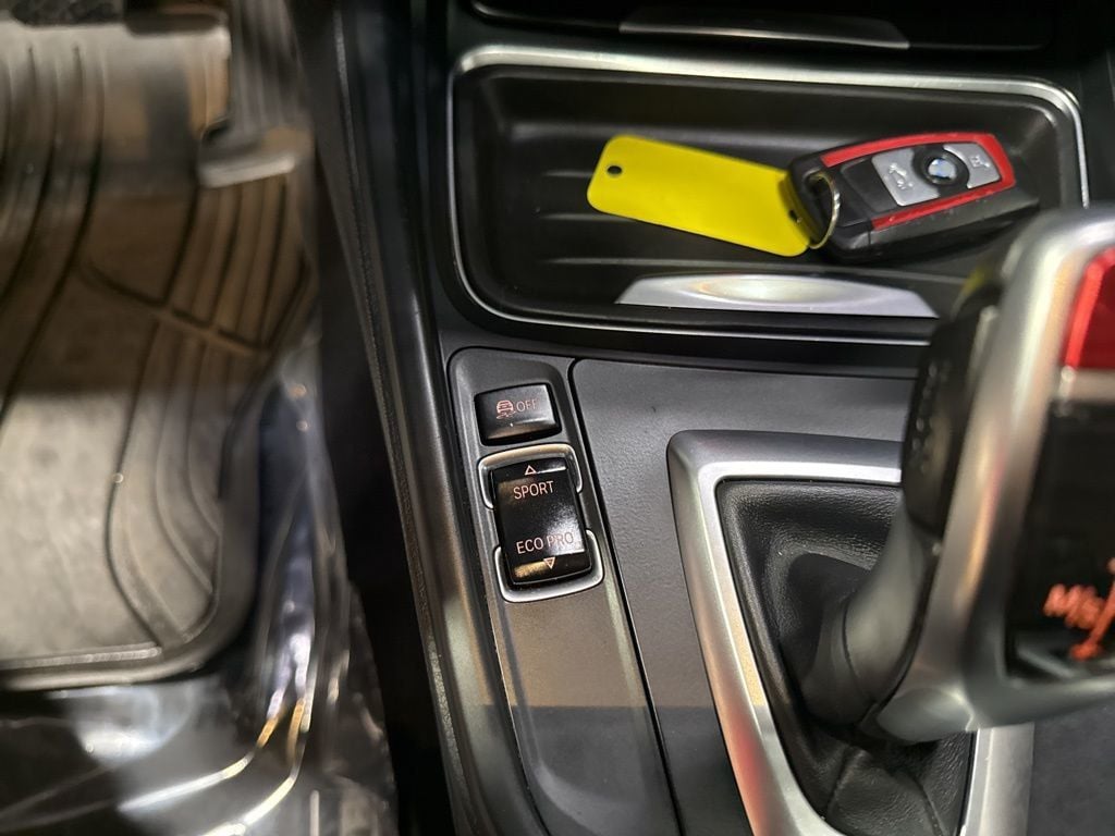 2013 BMW 3 Series 328i xDrive - 22988301 - 20