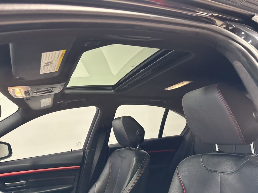 2013 BMW 3 Series 328i xDrive - 22988301 - 29