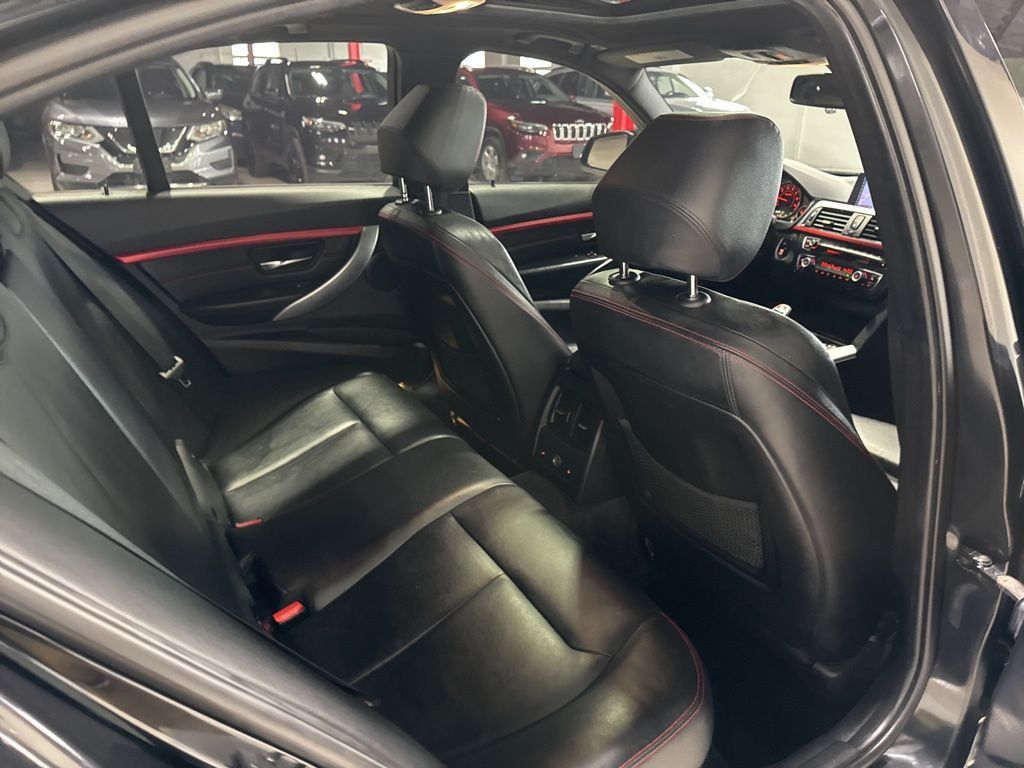 2013 BMW 3 Series 328i xDrive - 22988301 - 38