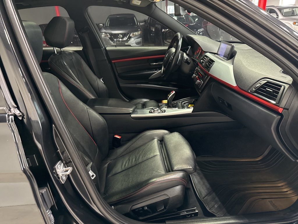 2013 BMW 3 Series 328i xDrive - 22988301 - 41