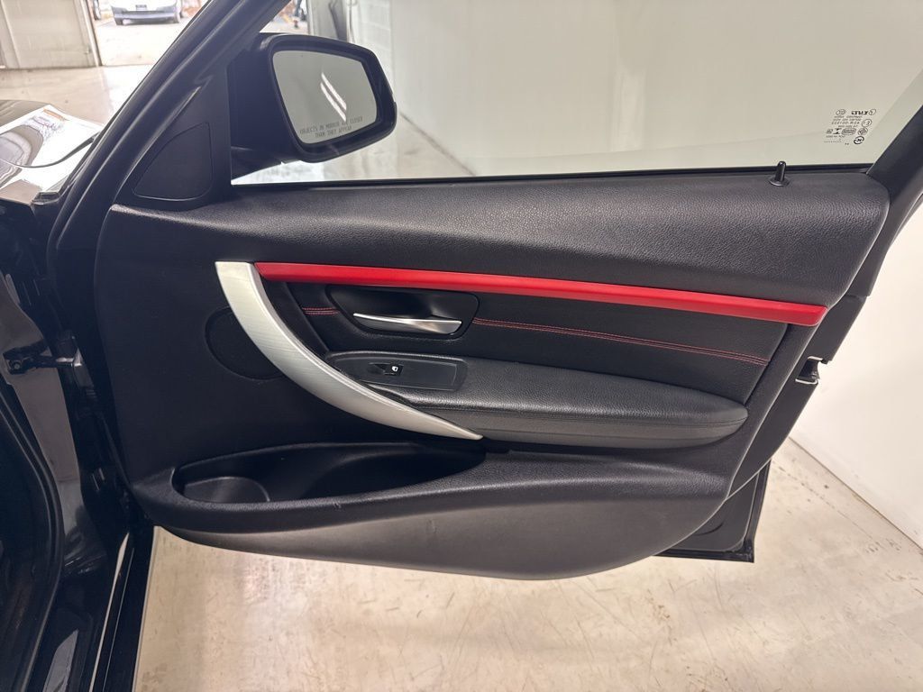 2013 BMW 3 Series 328i xDrive - 22988301 - 45