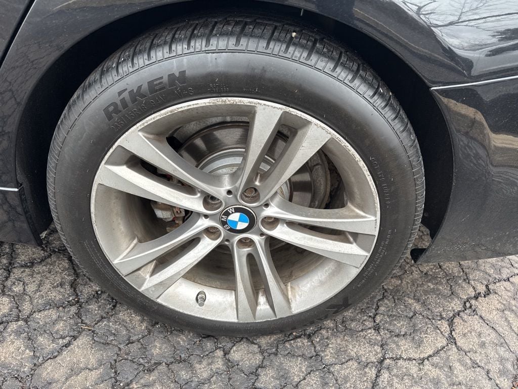 2013 BMW 3 Series 328i xDrive - 22988301 - 4