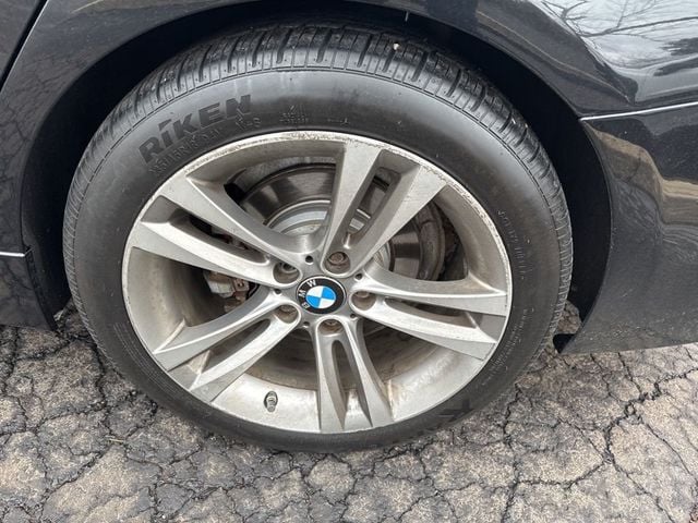 2013 BMW 3 Series 328i xDrive - 22988301 - 4