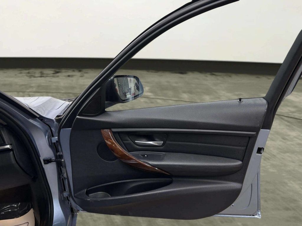 2013 BMW 3 Series 328i xDrive - 23006796 - 11