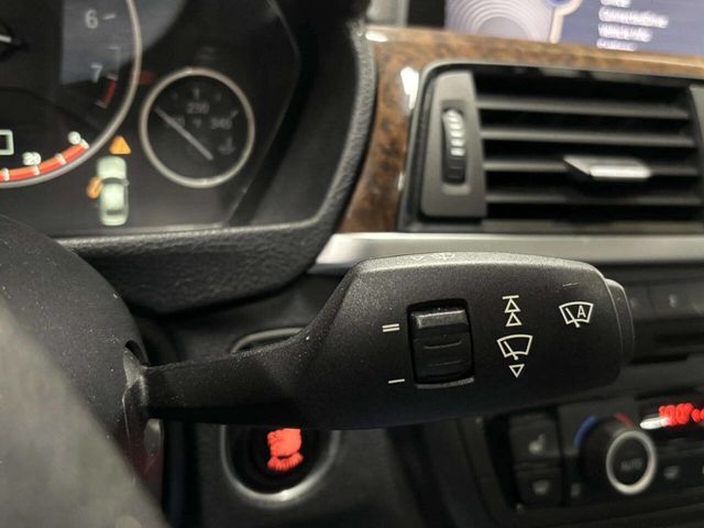 2013 BMW 3 Series 328i xDrive - 23006796 - 28