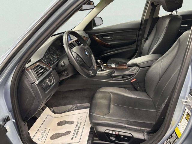 2013 BMW 3 Series 328i xDrive - 23006796 - 4