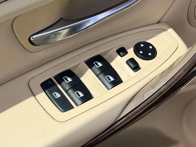2013 BMW 3 Series 328i xDrive - 23021977 - 12