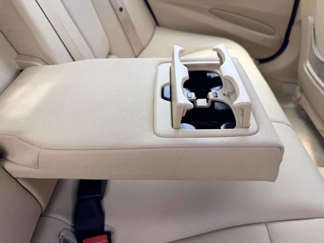 2013 BMW 3 Series 328i xDrive - 23021977 - 24