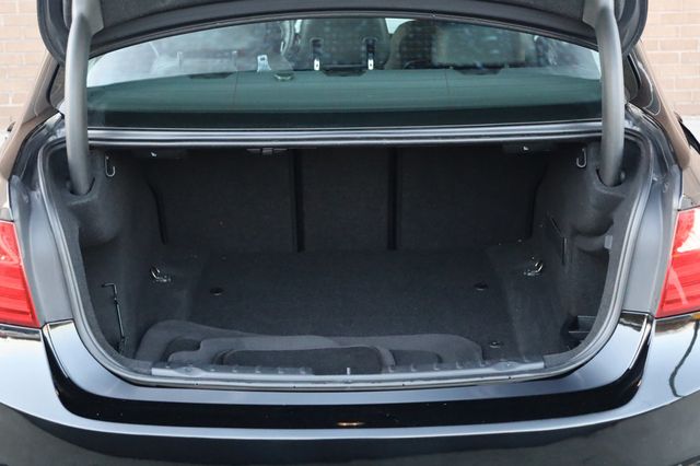 2013 BMW 3 Series 328i xDrive - 22949440 - 10